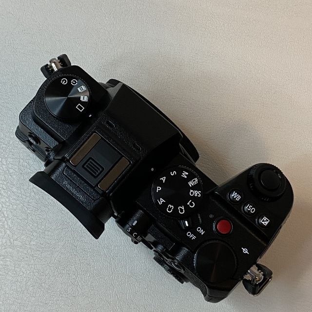 Panasonic(パナソニック)のPanasonic LUMIX S5 ボディ スマホ/家電/カメラのカメラ(ミラーレス一眼)の商品写真