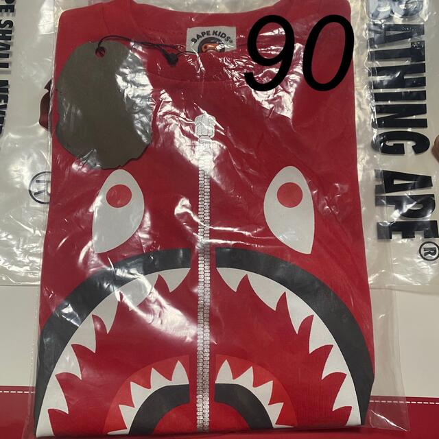 A BATHING APE(アベイシングエイプ)のA Bathing Ape shark tee キッズ/ベビー/マタニティのキッズ/ベビー/マタニティ その他(その他)の商品写真