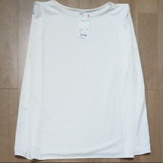 ユニクロ(UNIQLO)のユニクロ クレープジャージーT ノースリーブ オフホワイト 新品(シャツ/ブラウス(半袖/袖なし))