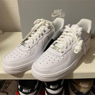 ナイキ(NIKE)の【申し訳ない】エアフォース1ロー トリプルホワイト(W) 25.0cm(スニーカー)