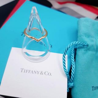 ティファニー(Tiffany & Co.)の【桜様専用】ティファニー　Vバンド　リング　指輪　750 YG K18 9号(リング(指輪))