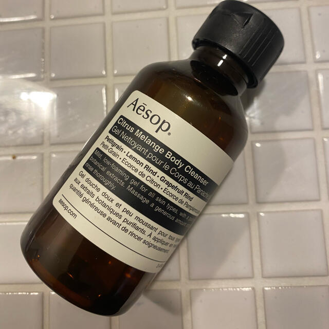 Aesop(イソップ)のAesop ボディークレンザー　100ml コスメ/美容のボディケア(ボディソープ/石鹸)の商品写真