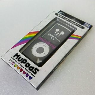 第4世代 iPod nano シリコンケース ミューポッズ 黒/紫(ポータブルプレーヤー)