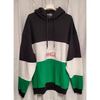 アトモス(atmos)のATMOS LAB×コカコーラPANEL BORDER HOODIE(パーカー)