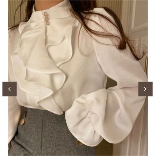 mymeheartbeto  classic ruffle blouse