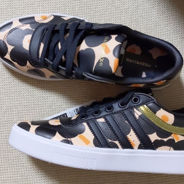 marimekko - marimekko adidas スニーカー『ブライオニー』の通販 by ...