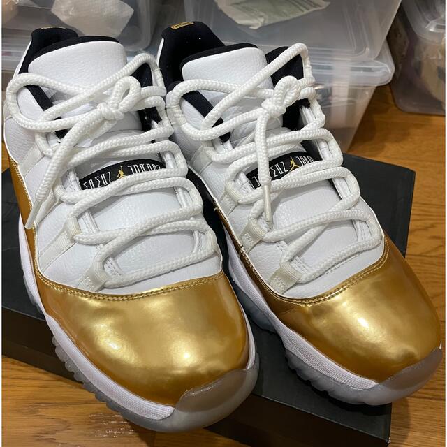 NIKE(ナイキ)のAIR JORDAN 11 RETRO LOW GOLD 26.5cm メンズの靴/シューズ(スニーカー)の商品写真