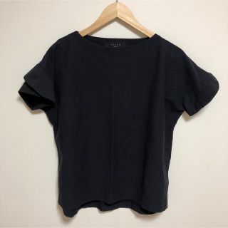 サクラ(SACRA)の袖フリルブラウス　ネイビー　綿100(Tシャツ/カットソー(半袖/袖なし))