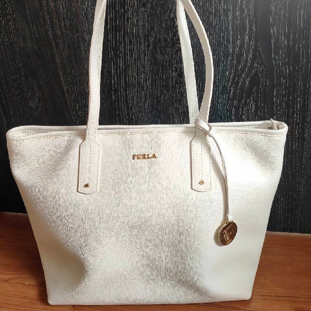 FURLA　トートバッグ　ホワイト　通勤バッグ