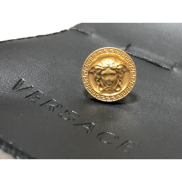 新品未使用　VERSACE　ヴェルサーチ メデューサ ゴールド　ピンバッジ 5