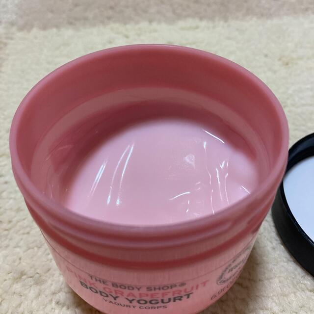 THE BODY SHOP(ザボディショップ)のTHE BODY  SHOP ボディヨーグルト ピンクグレープフルーツ コスメ/美容のボディケア(ボディクリーム)の商品写真