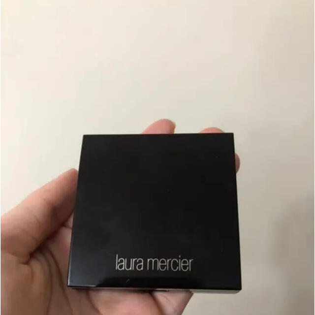 laura mercier(ローラメルシエ)のユキエモン様 ローラメルシエ ブラッシュ チーク ローズ コスメ/美容のベースメイク/化粧品(チーク)の商品写真