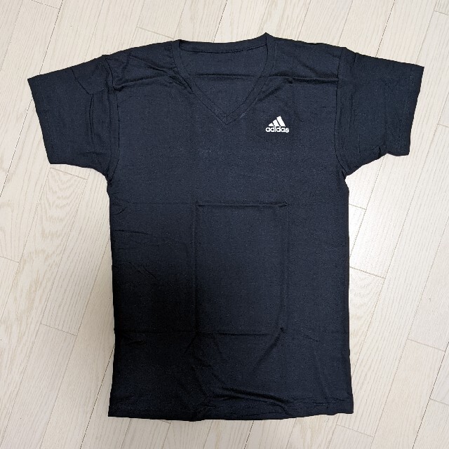 adidas(アディダス)のAdidas VネックTシャツ吸汗速乾 汗をすばやく吸収、ユニセックスLサイズ★ メンズのトップス(Tシャツ/カットソー(半袖/袖なし))の商品写真