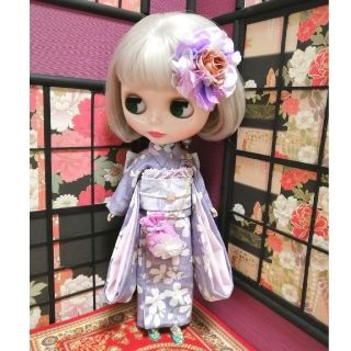 ハンドメイド【夢人屋呉服店】ブライス　着物　振袖　花びらバレッタのお着物セット　足袋&草履付