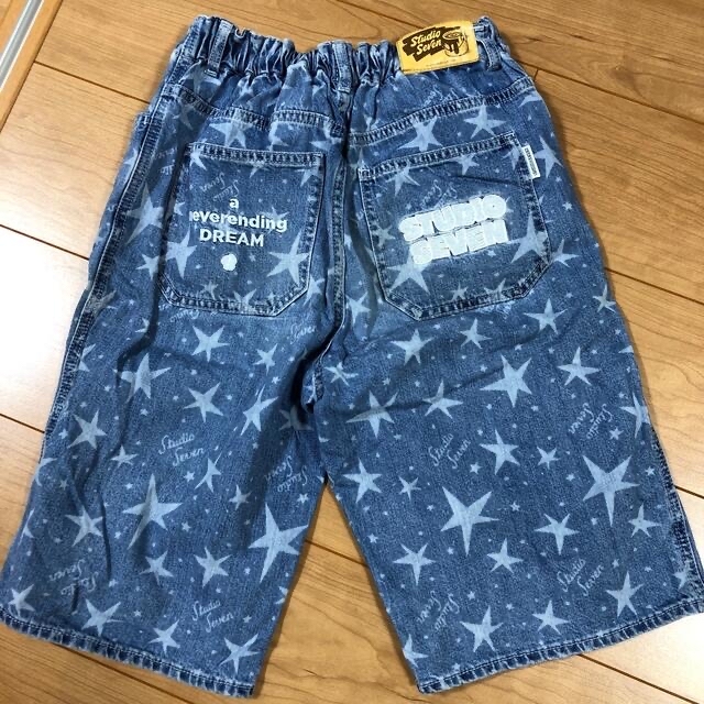 GU(ジーユー)の☆夢愛☆様　専用　GU短パン　150  パンツ　キッズ　星柄　夏 キッズ/ベビー/マタニティのキッズ服男の子用(90cm~)(パンツ/スパッツ)の商品写真