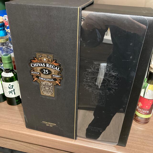 シーバスリーガル　25年 食品/飲料/酒の酒(ウイスキー)の商品写真