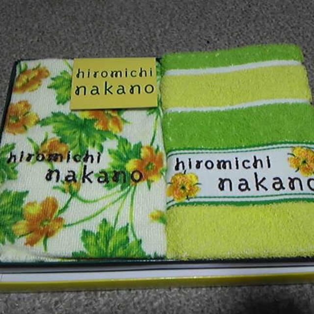 HIROMICHI NAKANO(ヒロミチナカノ)の★★未使用★hiromichi nakano　ハンドタオル２枚セット★★ インテリア/住まい/日用品の日用品/生活雑貨/旅行(タオル/バス用品)の商品写真