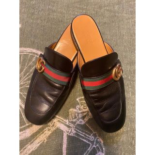 グッチ(Gucci)のキムテヒョン着用　プリンスタウン　GUCCI グッチ サンダル(サンダル)