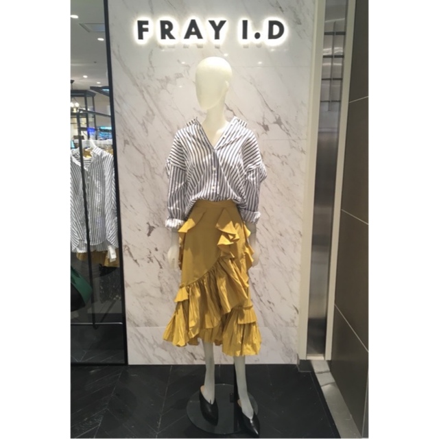 FRAY I.D(フレイアイディー)のフレイアイディー■フレア巻きスカート■マーメイドティアード■FRAY I.D レディースのスカート(ロングスカート)の商品写真