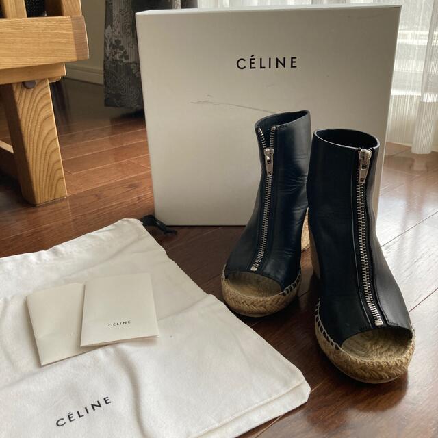 celine(セリーヌ)のセリーヌ　黒　サンダル　35 レディースの靴/シューズ(サンダル)の商品写真