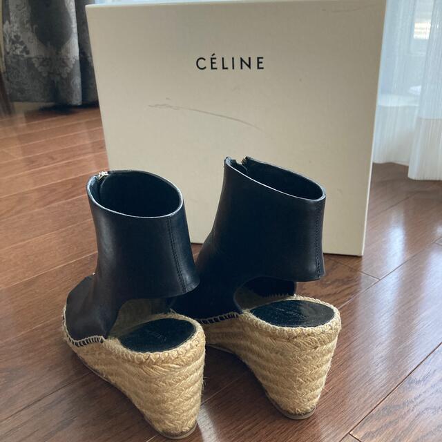 celine(セリーヌ)のセリーヌ　黒　サンダル　35 レディースの靴/シューズ(サンダル)の商品写真