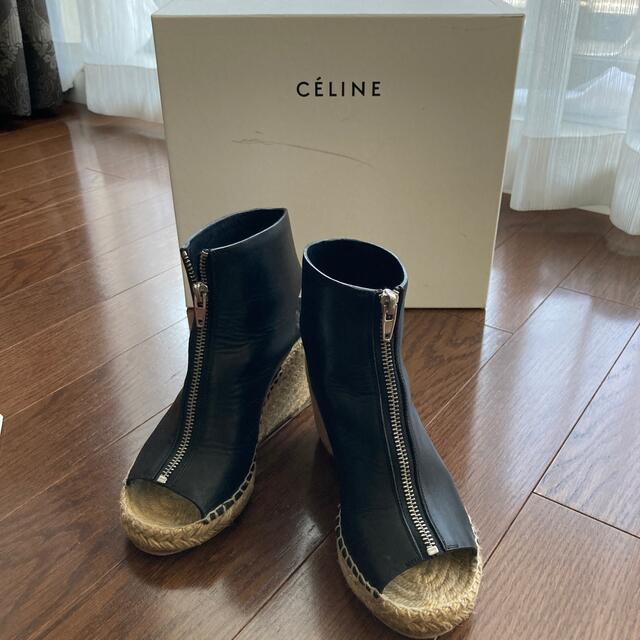 celine(セリーヌ)のセリーヌ　黒　サンダル　35 レディースの靴/シューズ(サンダル)の商品写真