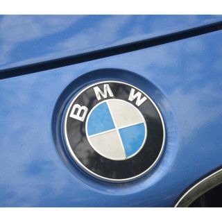 ビーエムダブリュー(BMW)のBMW カーボン　ボンネットエンブレム82mm(車外アクセサリ)