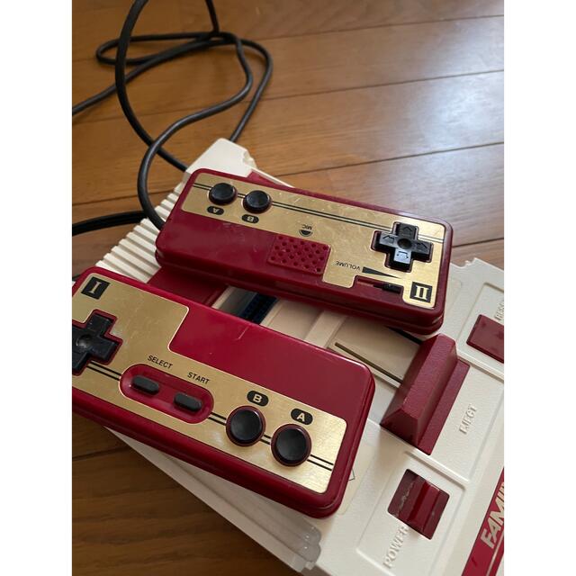 任天堂(ニンテンドウ)の任天堂　AV仕様ファミコンUSB電源　動作品 エンタメ/ホビーのゲームソフト/ゲーム機本体(家庭用ゲーム機本体)の商品写真