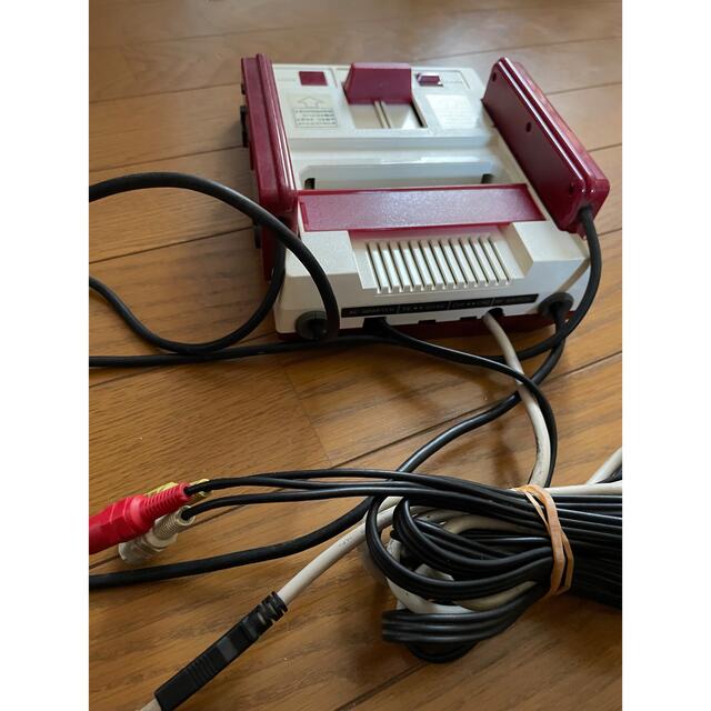 任天堂(ニンテンドウ)の任天堂　AV仕様ファミコンUSB電源　動作品 エンタメ/ホビーのゲームソフト/ゲーム機本体(家庭用ゲーム機本体)の商品写真