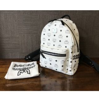 エムシーエム(MCM)のMCMリュック ホワイト Mサイズ(リュック/バックパック)