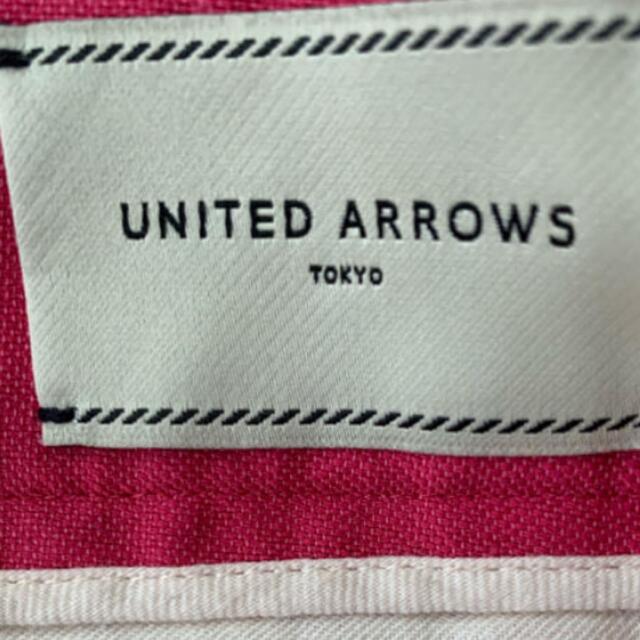 UNITED ARROWS(ユナイテッドアローズ)のユナイテッドアローズ　クロップドパンツ　カラーパンツ レディースのパンツ(クロップドパンツ)の商品写真