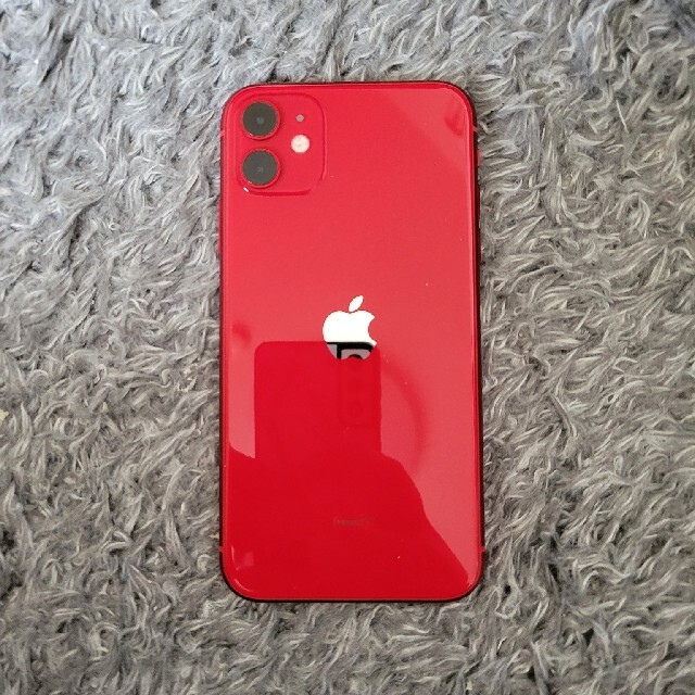 Apple(アップル)のau iPhone11 64GB Red 中古 スマホ/家電/カメラのスマートフォン/携帯電話(スマートフォン本体)の商品写真