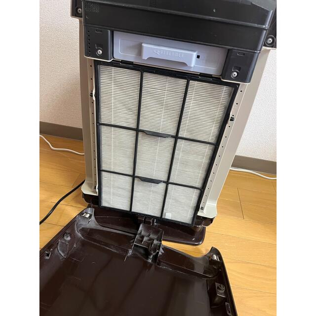 DAIKIN(ダイキン)のDAIKIN ダイキン 空気清浄機 MCK55NJ-T 2012年製 スマホ/家電/カメラの生活家電(空気清浄器)の商品写真