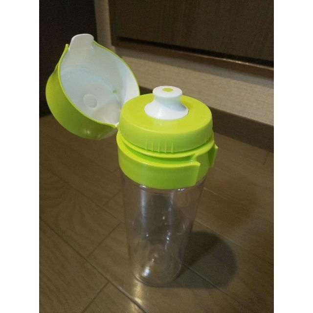 ブリタボトル型浄水器 ボトルのみ インテリア/住まい/日用品のキッチン/食器(浄水機)の商品写真