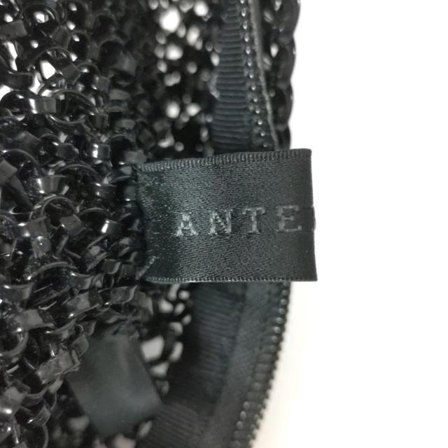 ANTEPRIMA(アンテプリマ)のアンテプリマ ポーチ美品  - 黒 ワイヤー レディースのファッション小物(ポーチ)の商品写真
