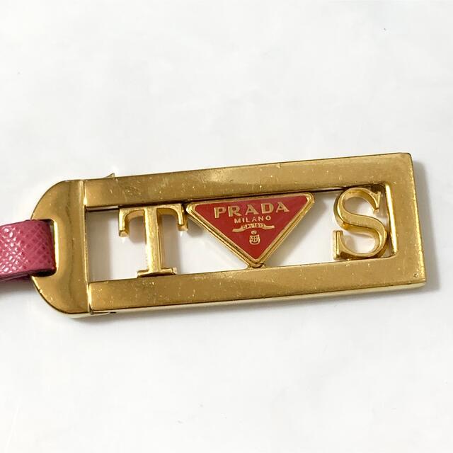 PRADA プラダ イニシャル キーホルダー キーリング ネームタグ PRADA プラダ イニシャル キーホルダー キーリング ネームタグ