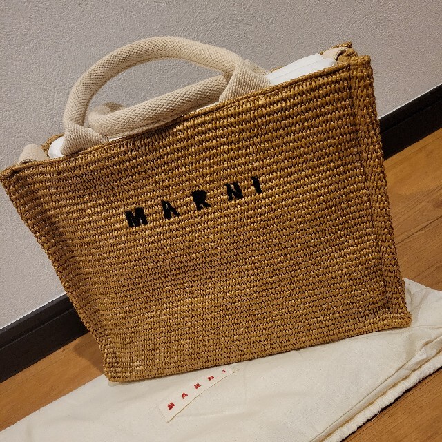 売れ筋 MARNI トート EAST-WEST 【新品】MARNI ラフィア 8160円