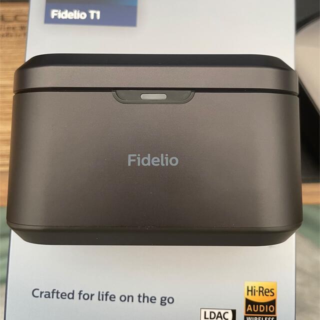 PHILIPS フィリップス Fidelio T1 スマホ/家電/カメラのオーディオ機器(ヘッドフォン/イヤフォン)の商品写真