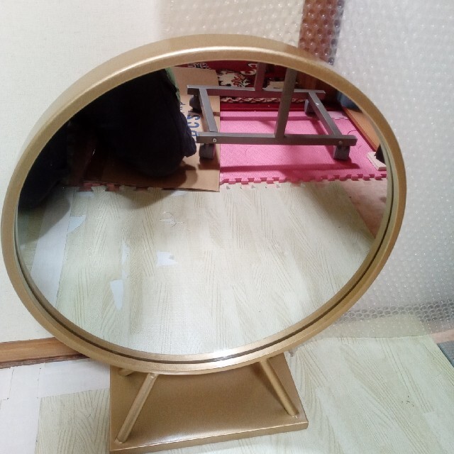 美品激安♦️置型丸い鏡(大)♦️薄いゴールド♦️上品で素敵♦️視やすいおすすめ