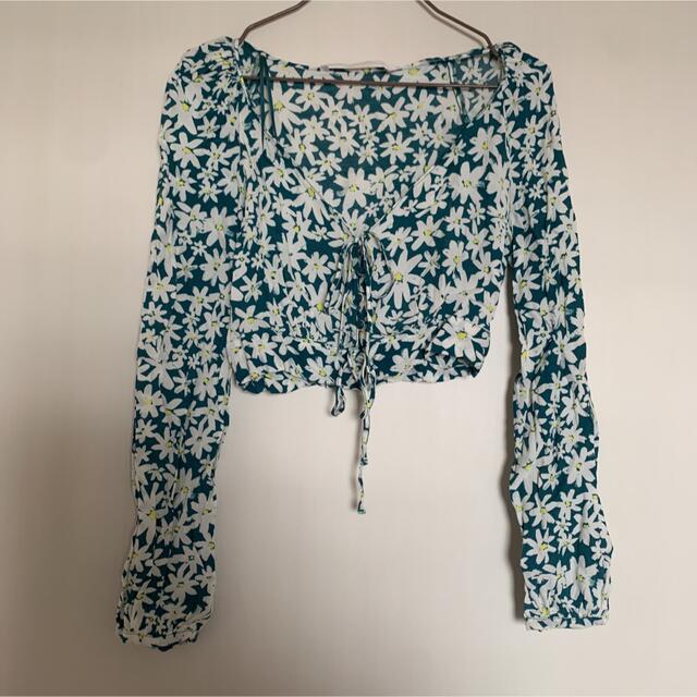 ZARA(ザラ)のzara trafaluc collection 花柄　ブラウス　シャツ レディースのトップス(シャツ/ブラウス(長袖/七分))の商品写真