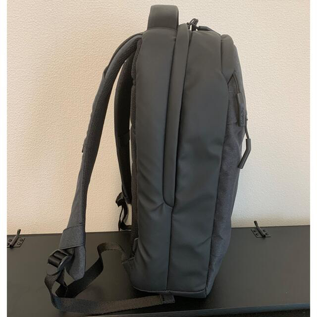 Incase(インケース)のINCASE CITY DOT BACKPACK BLACK メンズのバッグ(バッグパック/リュック)の商品写真