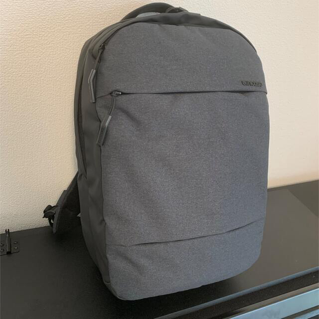 INCASE CITY DOT BACKPACK BLACK