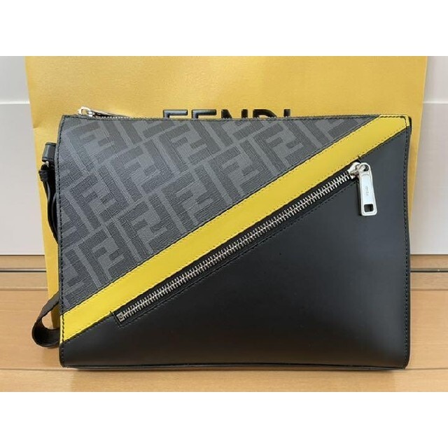 格安新品 FENDI クラッチバッグ フェンディ FENDI - クラッチバッグ