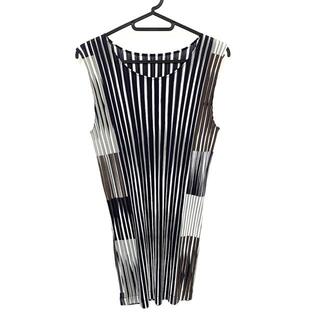 プリーツプリーズイッセイミヤケ(PLEATS PLEASE ISSEY MIYAKE)のプリーツプリーズ チュニック サイズ4 XL -(チュニック)