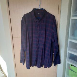 ユニクロ(UNIQLO)のユニクロ　ボタンダウン長袖チェックシャツ（3XL）(シャツ)