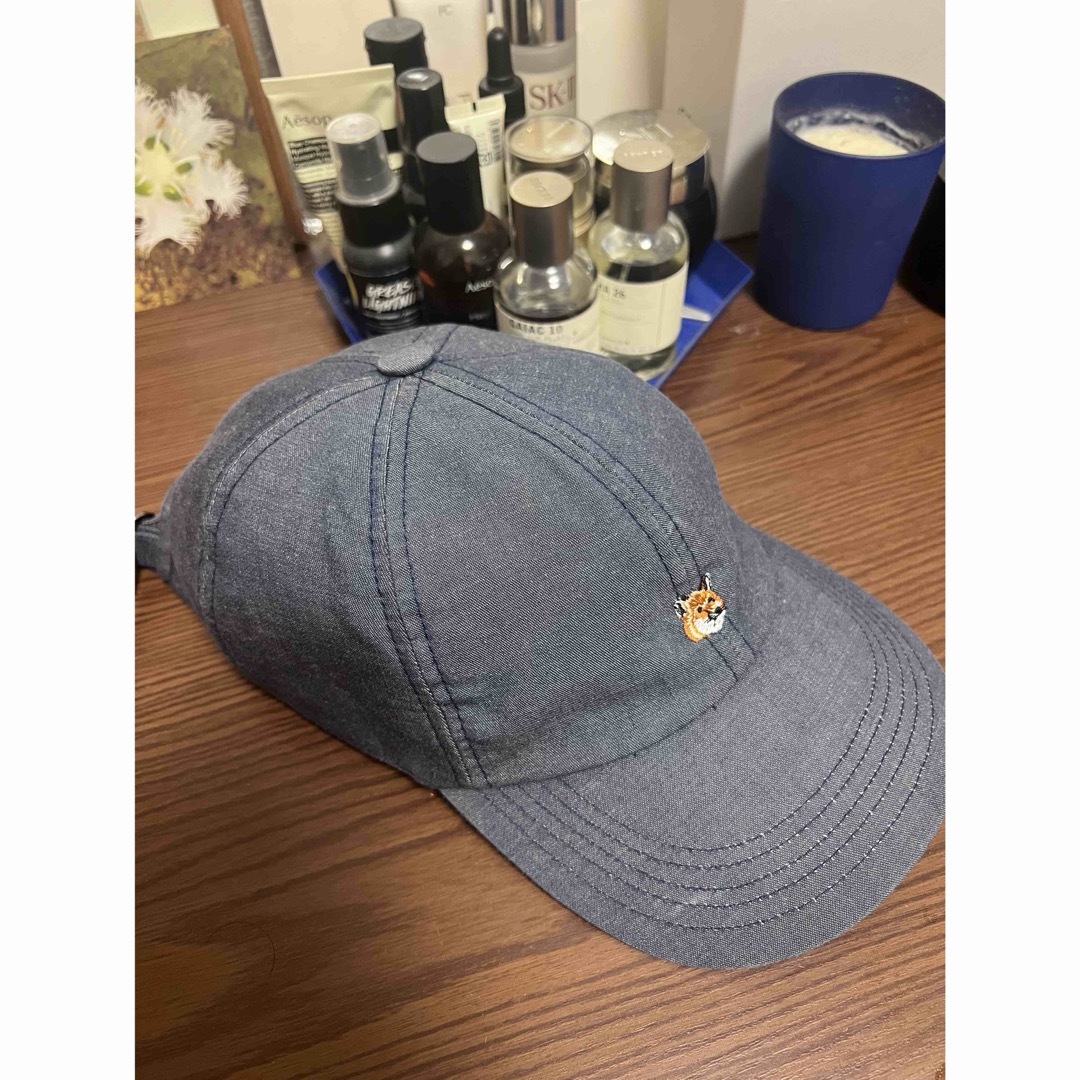 MAISON KITSUNE'(メゾンキツネ)の【新品同様】メゾンキツネ MaisonKitsune ロンデニムキャップ メンズの帽子(キャップ)の商品写真