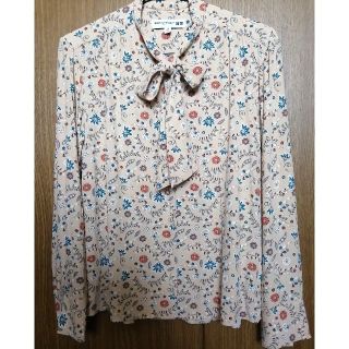 ユニクロ(UNIQLO)の◉専用◉ユニクロ　イネス　花柄リボンブラウス(シャツ/ブラウス(長袖/七分))