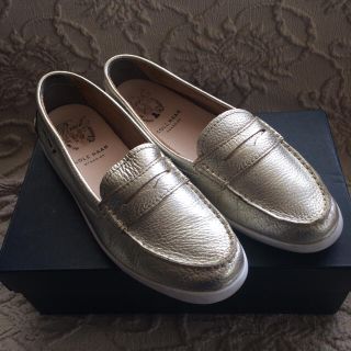 コールハーン(Cole Haan)のCOLE HAANのゴールドローファー(ローファー/革靴)