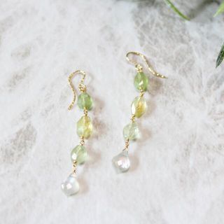 No.84 プレナイトの菜の花ピアス(ピアス)