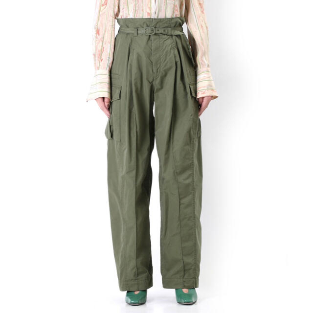 mame(マメ)の今季mame Cotton Nylon Tucked CargoTrousers レディースのパンツ(ワークパンツ/カーゴパンツ)の商品写真